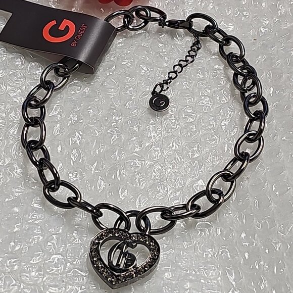 NWT GUESS Logo paved Heart pendant gunmetal 16" link necklace adjustable length - Picture 1 of 7